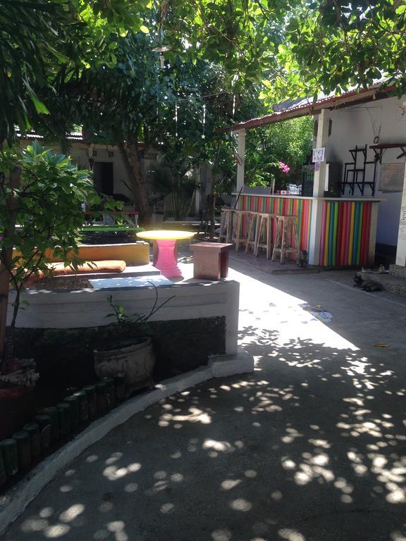 Good For Ya Knee Hostel & Bungalows (Adults Only) Gili Trawangan Exteriör bild