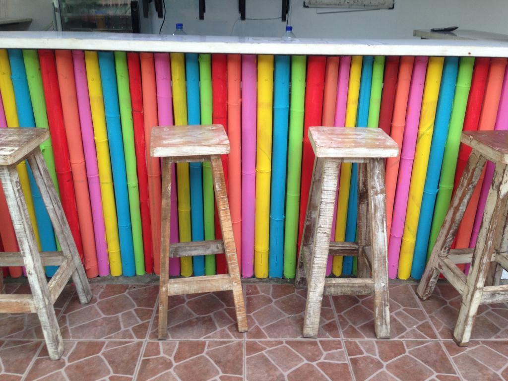 Good For Ya Knee Hostel & Bungalows (Adults Only) Gili Trawangan Exteriör bild