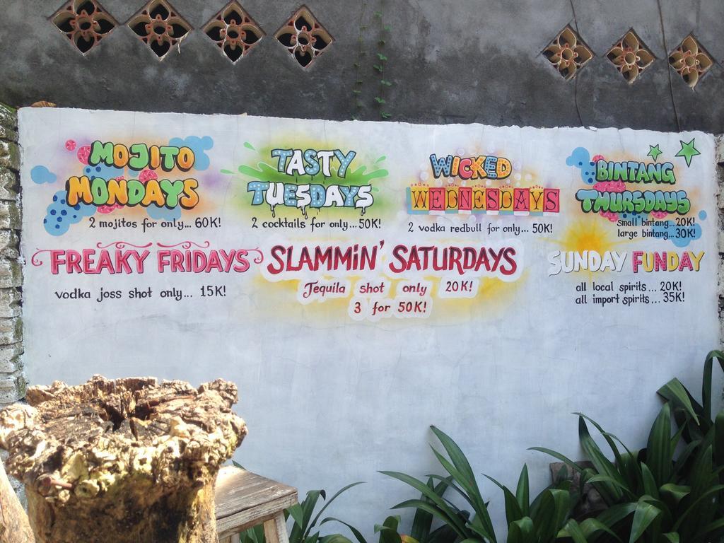 Good For Ya Knee Hostel & Bungalows (Adults Only) Gili Trawangan Exteriör bild