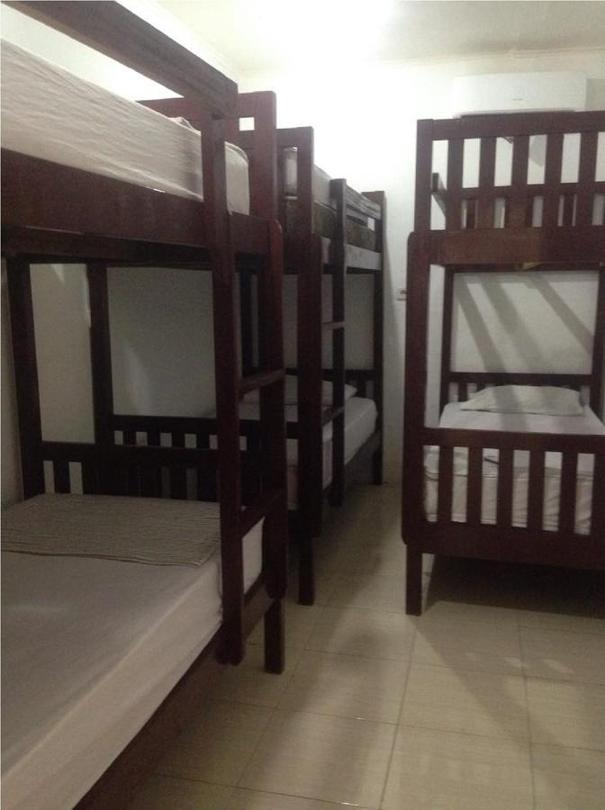 Good For Ya Knee Hostel & Bungalows (Adults Only) Gili Trawangan Exteriör bild