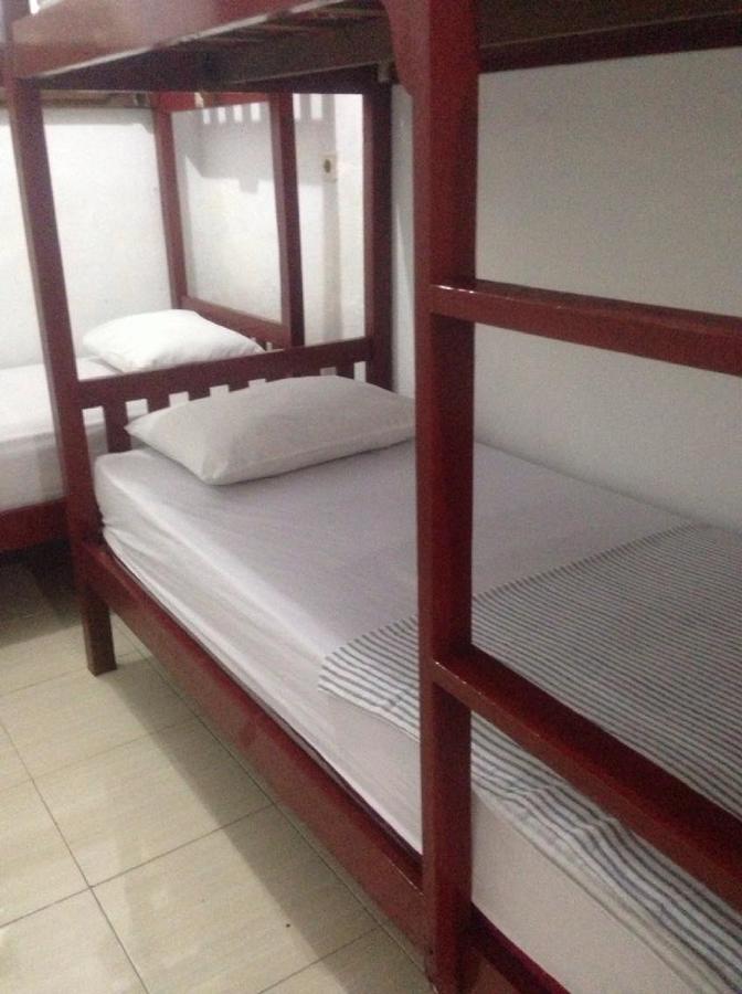 Good For Ya Knee Hostel & Bungalows (Adults Only) Gili Trawangan Exteriör bild