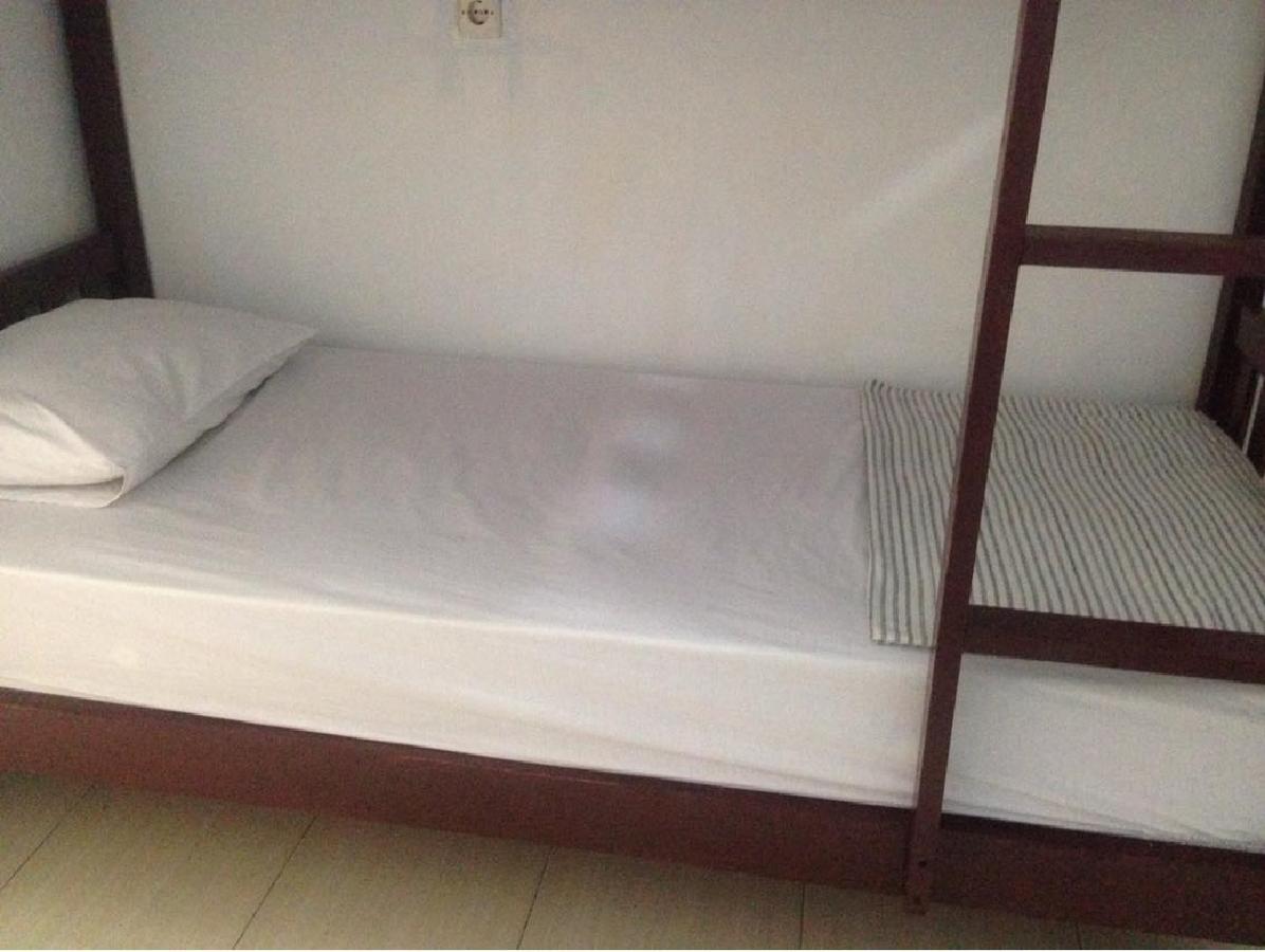 Good For Ya Knee Hostel & Bungalows (Adults Only) Gili Trawangan Exteriör bild
