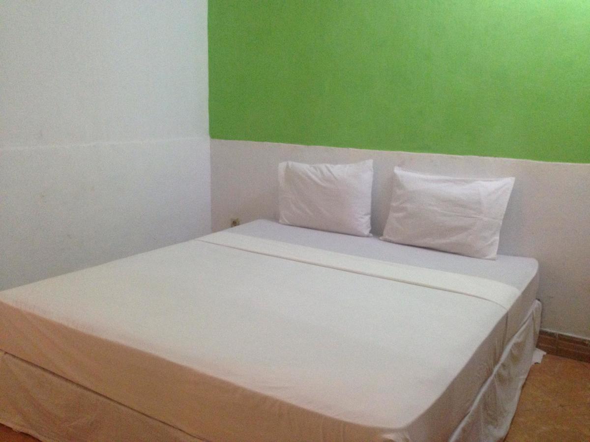 Good For Ya Knee Hostel & Bungalows (Adults Only) Gili Trawangan Exteriör bild