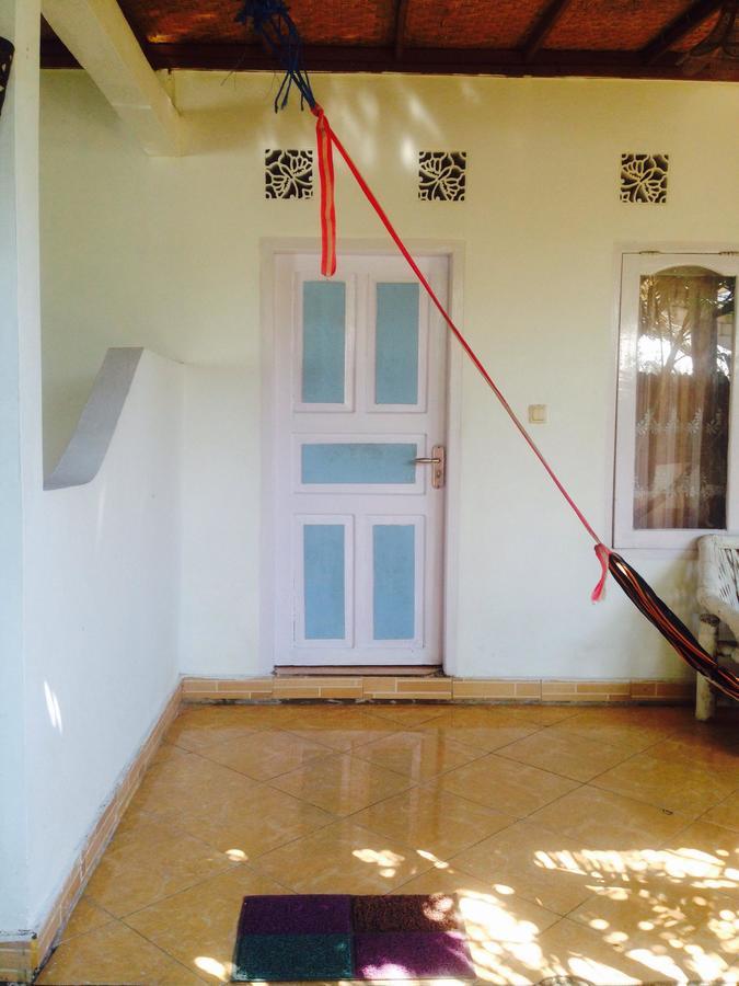 Good For Ya Knee Hostel & Bungalows (Adults Only) Gili Trawangan Exteriör bild