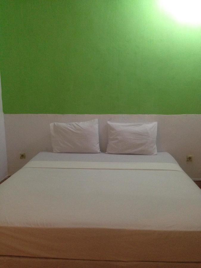 Good For Ya Knee Hostel & Bungalows (Adults Only) Gili Trawangan Exteriör bild